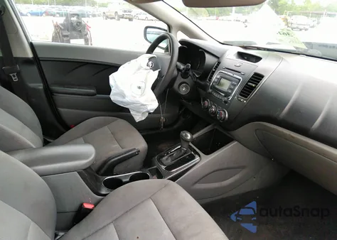 2017 Kia Forte Lx z USA, uszkodzony, nr VIN 3KPFK4A7XHE019388